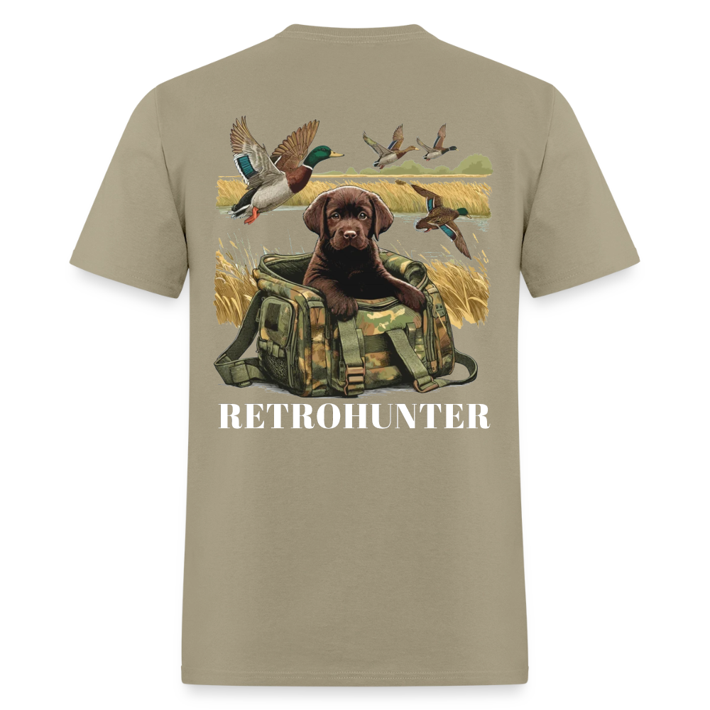 RetroHunter - Chocolate Lab T-Shirt (Unisex) - khaki